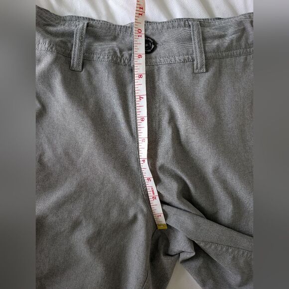 Pelagic Youth Deep Sea Grey Hybrid Shorts Water Activated Pattern Boys Size 27 - Picture 4 of 12